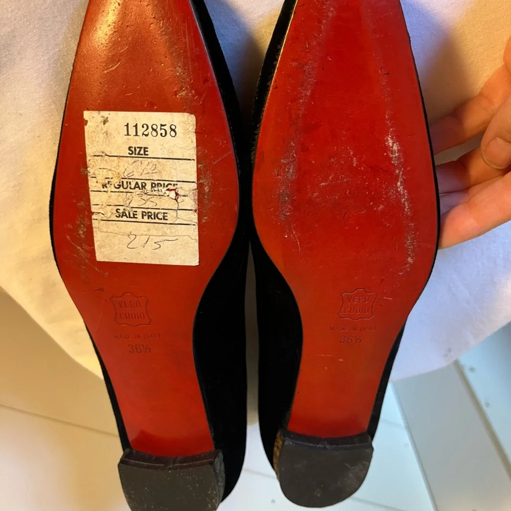 VINTAGE Christian Louboutin Black Velvet Flats - Picture 4 of 7